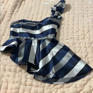 Super cute women’s lover+ friend top